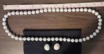 Set witte halsketting en oorclips, Ophalen of Verzenden, Gebruikt, Wit, Kunststof