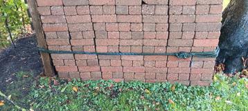 Beton klinkers 21x10x7 +- 39 m2 gratis ophalen  beschikbaar voor biedingen
