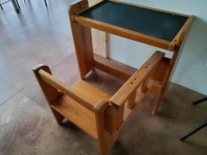 bureautje/werktafeltje met stoeltje, 2-5 jaar, hout, opklapb, Kinderen en Baby's, Kinderkamer | Tafels en Stoelen, Gebruikt, Tafel(s) en Stoel(en)