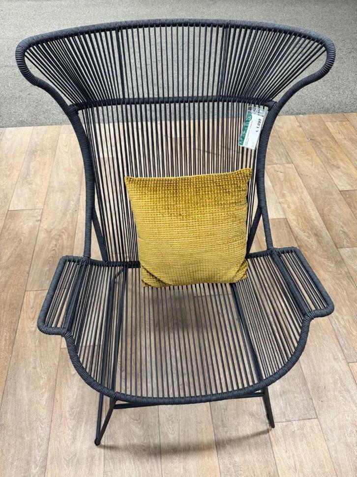 Loungestoel Silver | Borek | Showroommodel, Tuin en Terras, Tuinstoelen, Zo goed als nieuw, Overige materialen, Ophalen