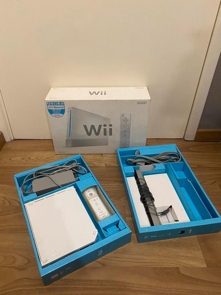 Complete Nintendo Wii met Doos, Spelcomputers en Games, Spelcomputers | Nintendo Wii, Gebruikt, Met 1 controller, Ophalen of Verzenden