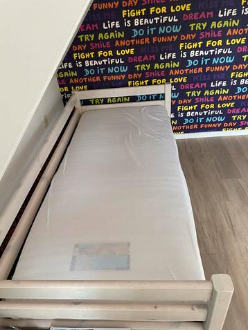 Tiener/Volwassen Bed - Wit Houten Frame 200x90cm. beschikbaar voor biedingen