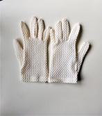 1 paar creme kinder/handschoenen/trouw communnie, Ophalen of Verzenden, Zo goed als nieuw, Meisje, Handschoenen