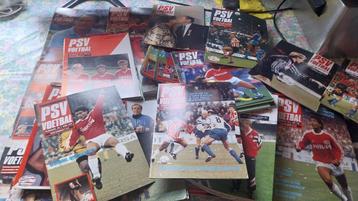 PSV Voetbal - oude magazines van de jaren '80 en '90  beschikbaar voor biedingen