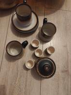Vintage Aardewerk Servies, Huis en Inrichting, Keuken | Servies, Gebruikt, Ophalen of Verzenden, Overige stijlen, Kop(pen) en/of Schotel(s)