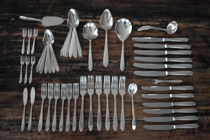 Gero 90 Zilvium 230 Distinction 6 persoons cassette compleet, Antiek en Kunst, Antiek | Servies compleet, Ophalen of Verzenden