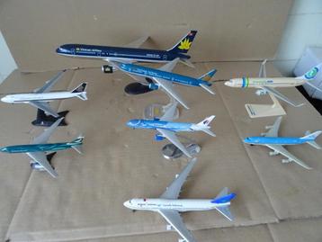 Collectie modelvliegtuigen Luchtvaartmaatschappijen Azië 8x beschikbaar voor biedingen