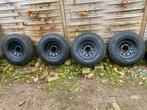 Drie sets LR Defender all season terreinbanden met velgen, Ophalen, All Season, Band(en), Bestelwagen