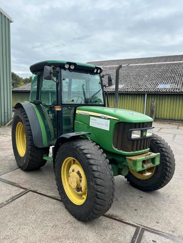 2005 9515 uur nette John Deere 5515 4wd tractor beschikbaar voor biedingen