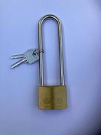 HANGSLOT ABUS 85/50 MET HOGE BEUGEL, Ophalen of Verzenden, Nieuw, Koper of Messing, Slot
