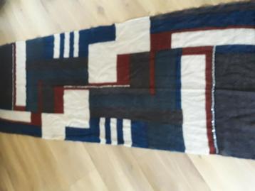Zuiver Wollen lange shawl opruiming in de kast ! beschikbaar voor biedingen