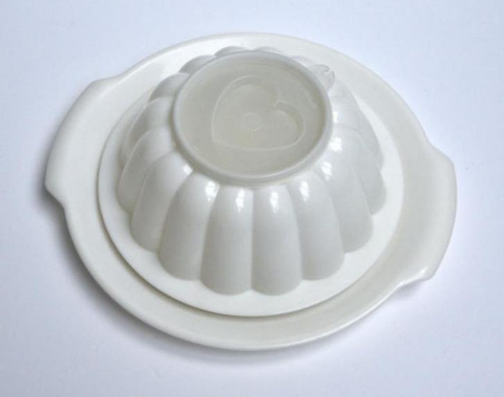 Tupperware puddingvorm met tulp hartje ster kerstboom, Huis en Inrichting, Keuken | Tupperware, Gebruikt, Schaal, Wit, Ophalen of Verzenden