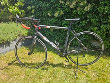 B twin racefiets zo gord als nieuw  beschikbaar voor biedingen