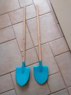 2 metalen schepjes met houten steel, Ophalen of Verzenden, Zo goed als nieuw