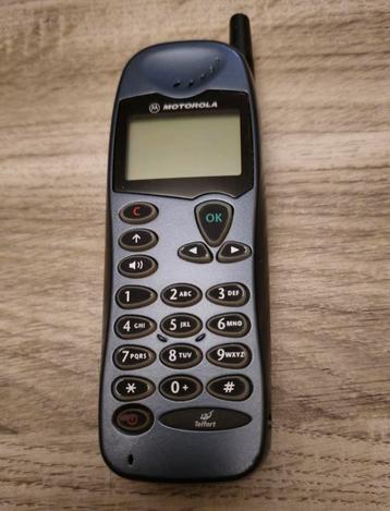 Zeldzame Vintage Motorola Mobiele GSM Telefoon oplader. Accu beschikbaar voor biedingen