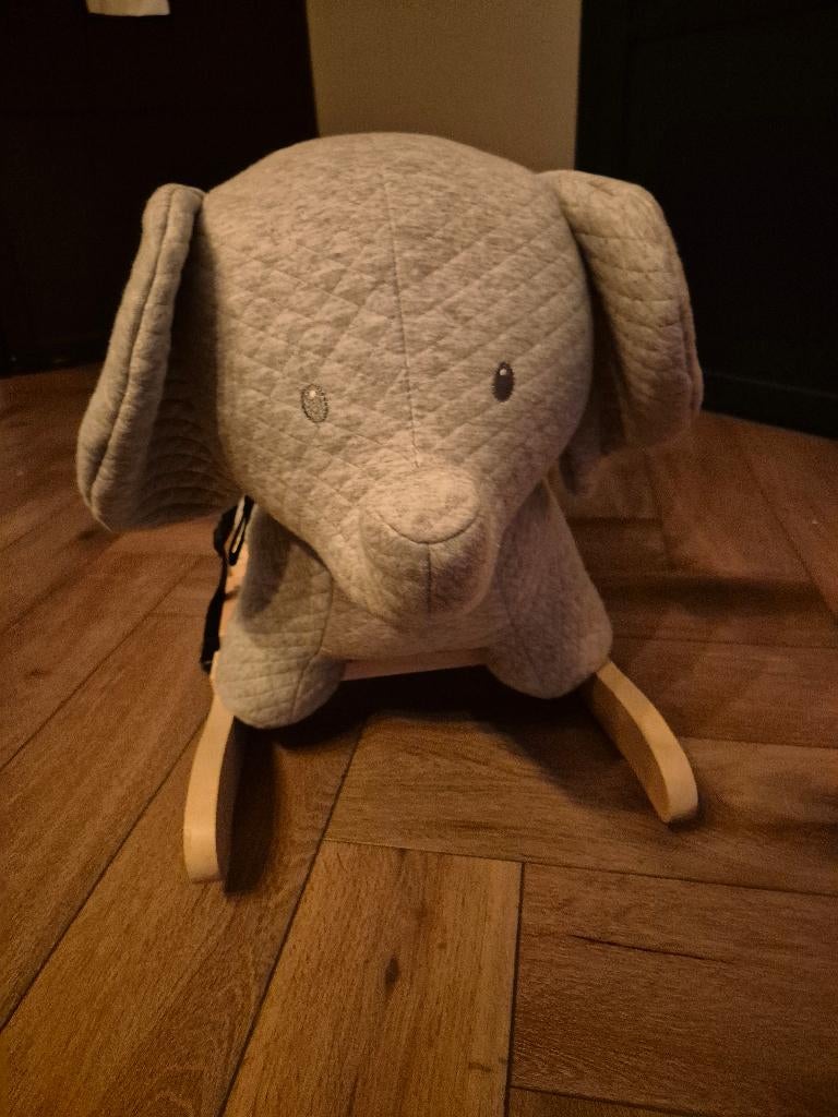 Hobbel olifant, Ophalen, Zo goed als nieuw