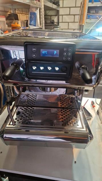 La San Marco espresso machine 20/20 plug and Play  beschikbaar voor biedingen