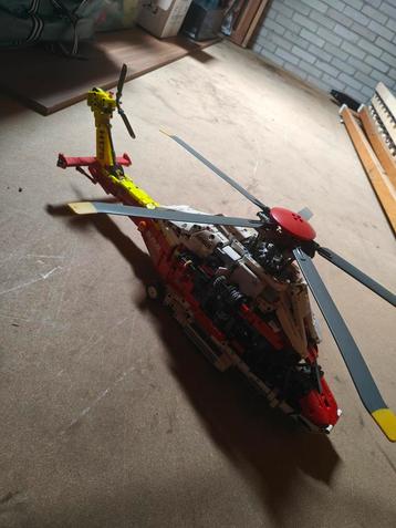 Lego Airbus h175 beschikbaar voor biedingen