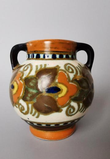 Plateel Gouda Holland Danier vaasje beschikbaar voor biedingen