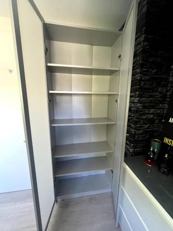 Billy Ikea boekenkast in grijs/mettalic - afbeelding 3