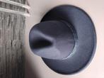 Z.g.a.n. blauwe dames cowboyhoed!, Kleding | Dames, Hoeden en Petten, Ophalen of Verzenden, Zo goed als nieuw, One size fits all
