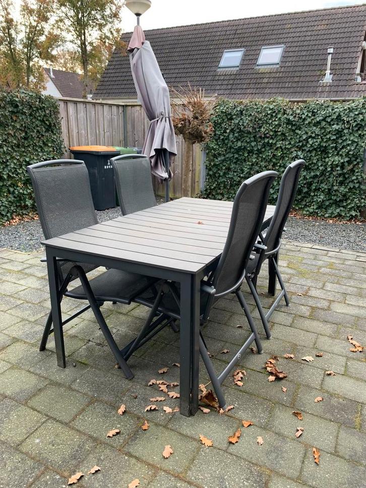 Tuinset: Tafel + 4 Stoelen Racefiets, Tuin en Terras, Tuinsets en Loungesets, Zo goed als nieuw, Aluminium, 4 zitplaatsen, Eettafel
