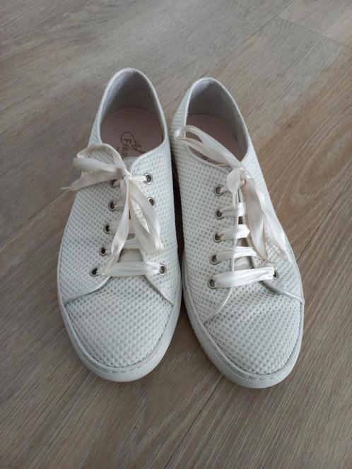 Te koop: Dames Sneakers offwhite, Kleding | Dames, Schoenen, Zo goed als nieuw, Sneakers of Gympen, Wit, Ophalen of Verzenden