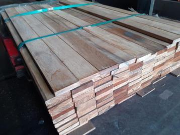 Pak hardhout latten 21x90x900mm- 242 st - 20.70m2. 475 euro beschikbaar voor biedingen