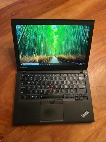 Lenovo x250 i5 5300 8gb 256gb SSD 12.5 inch win10 beschikbaar voor biedingen