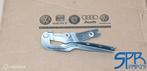 GOLF 7 VII LB7W LINKS Motorkapscharnier SCHARNIER 5G0823301B, Gebruikt, Volkswagen, Ophalen of Verzenden, Volkswagen