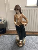 Meisje met gans., Antiek en Kunst, Antiek | Porselein, Ophalen of Verzenden