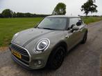Mini Cooper 1.5 One Pepper nieuwstaat dealer onderhouden NAP, Auto's, Mini, Voorwielaandrijving, Stof, USB, Bedrijf