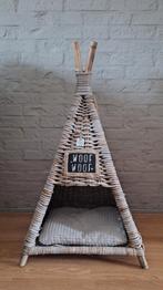 Leuke mand tipi tent voor hondje of kat, Dieren en Toebehoren, Ophalen of Verzenden, Zo goed als nieuw, Riet