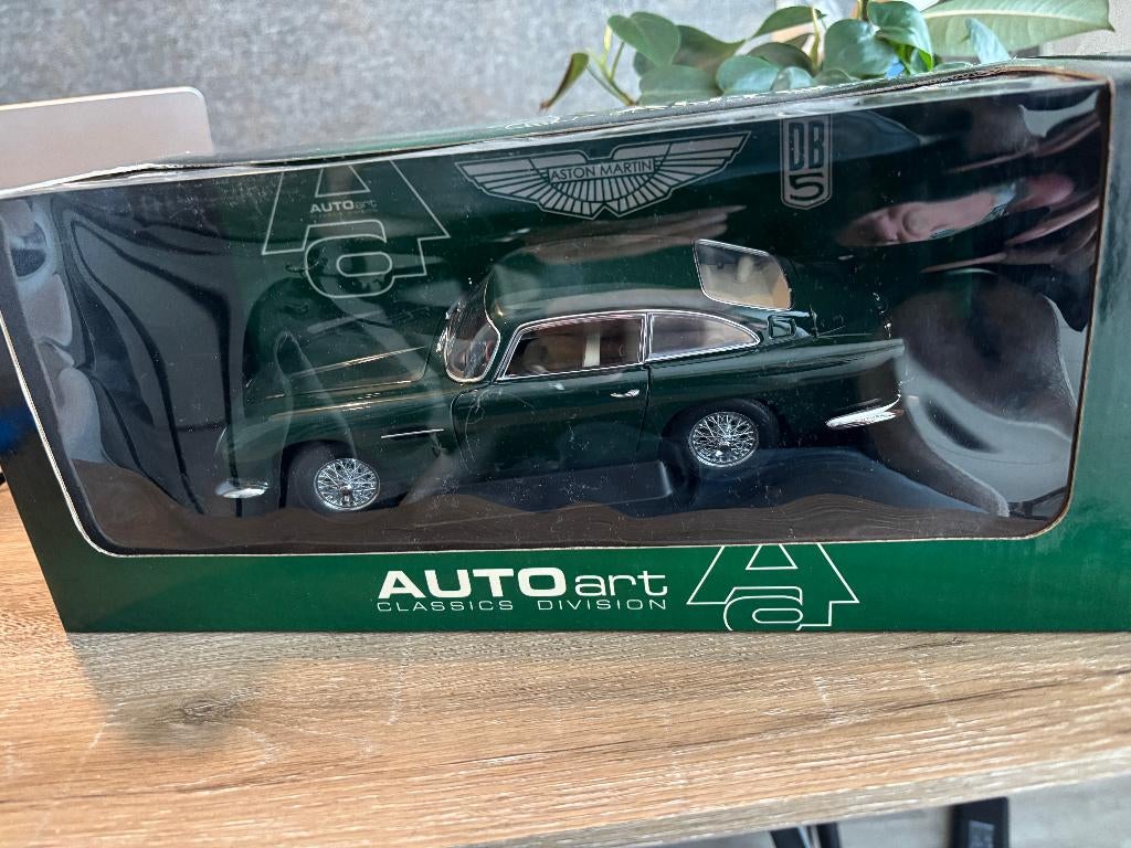 Autoart Aston Martin DB5 1:18 LHD, Hobby en Vrije tijd, Modelauto's | 1:18, Ophalen of Verzenden, Nieuw, Auto, Autoart