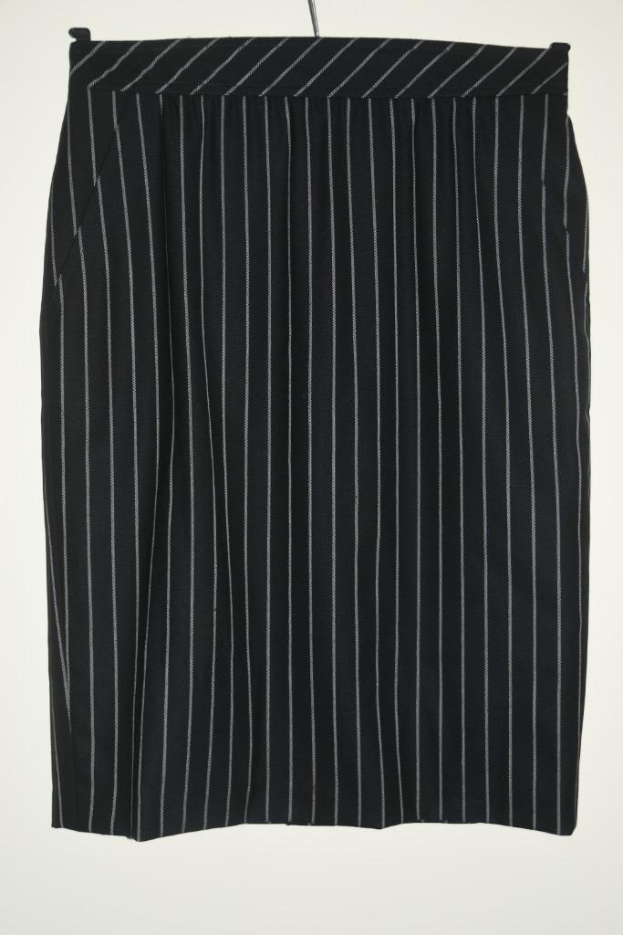 Wollen Escada Rok zwart + witte strepen mt 42 Margaretha Ley, Kleding | Dames, Rokken, Gedragen, Maat 42/44 (L), Zwart, Ophalen of Verzenden