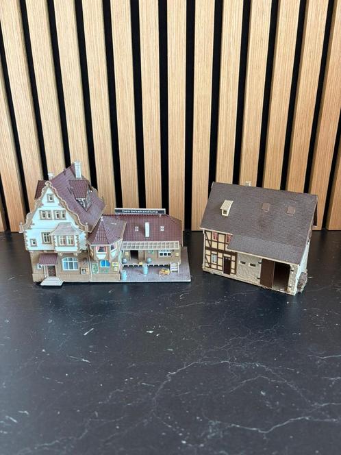 Vollmer 29596 en 20391 gebouw en drankhandel H0, Hobby en Vrije tijd, Modeltreinen | H0, Gebruikt, Brug, Tunnel of Gebouw, Gelijkstroom of Wisselstroom