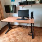 Kantoorbureau in hoogte verstelbaar, Huis en Inrichting, Bureaus, Ophalen, In hoogte verstelbaar