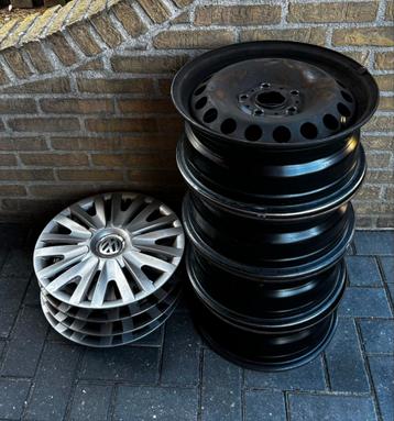 Stalen Velgen 6J x 15 H2 ET43 15 inch + VW Wieldoppen beschikbaar voor biedingen