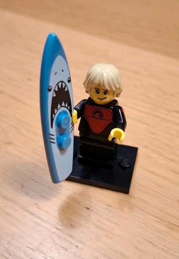 Lego minifiguur serie 17 Pro Surfer beschikbaar voor biedingen