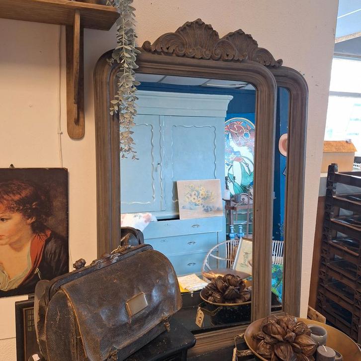 2 Vergrijsde Kuifspiegels - Setprijs!, Antiek en Kunst, Antiek | Spiegels, Minder dan 50 cm, Rechthoekig, Ophalen