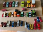 doosje met 37 oude miniatuur speelgoed autootjes, Ophalen of Verzenden, Gebruikt