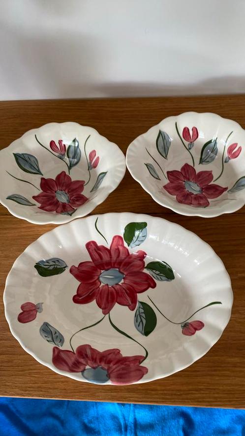 <Leuke schalen met bloemen alle drie 6,00 euro>, Antiek en Kunst, Antiek | Servies los, Ophalen of Verzenden