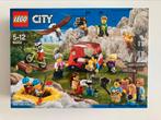 Te koop: Lego set 60202 People Pack - Outdoor, Kinderen en Baby's, Speelgoed | Duplo en Lego, Ophalen of Verzenden, Zo goed als nieuw
