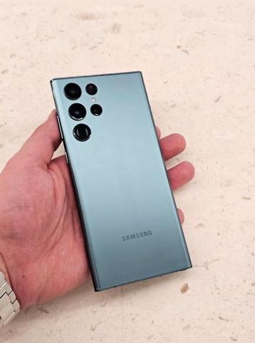 Samsung S22 ULTRA in perfecte staat incl. Doos( Custom back) beschikbaar voor biedingen