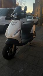 Piaggio zip - 2017, Fietsen en Brommers, Scooters | Piaggio, Gebruikt, Zip, Ophalen of Verzenden, Benzine