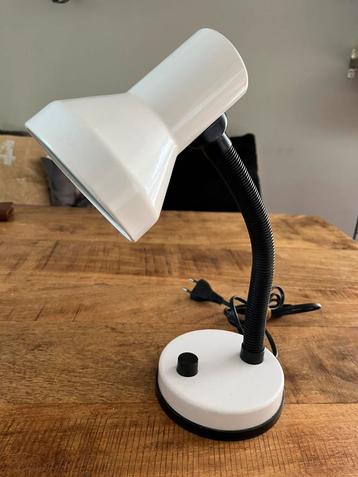 Vintage bureaulamp, tafellamp, retro tafel lamp beschikbaar voor biedingen