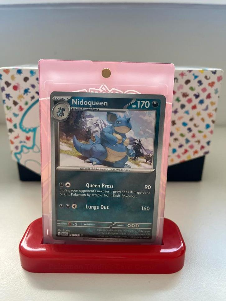 Reverse holo Nidoqueen - Mew - 031/165, Hobby en Vrije tijd, Verzamelkaartspellen | Pokémon, Zo goed als nieuw, Losse kaart, Ophalen of Verzenden