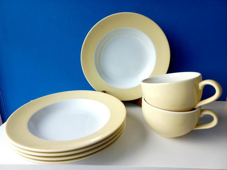 Pastelgele diepe borden en grote koppen, Huis en Inrichting, Keuken | Servies, Gebruikt, Bord(en), Overige stijlen, Aardewerk