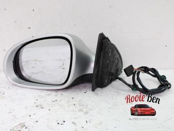 Buitenspiegel links van een Volkswagen Passat beschikbaar voor biedingen