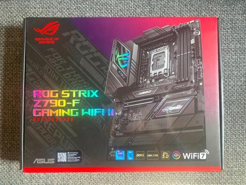 ASUS ROG STRIX Z790-F Gaming WIFI II moederbord, Computers en Software, Moederborden, Zo goed als nieuw, Intel, DDR5, Ophalen of Verzenden